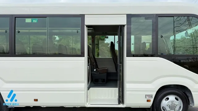 2025 Toyota Coaster 23-seat Bus 4.0 diesel, photo 8 of 10