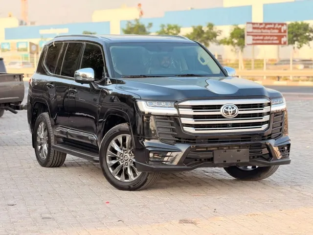 2022 Toyota Land Cruiser 300 GXR 4.0 V6, photo 2 of 10
