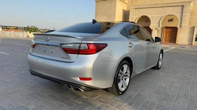 2016 Lexus ES 350 3.5 V6, photo 7 of 9