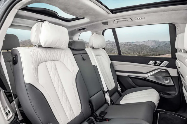 2026 BMW X7 xDrive40i M Sport Pro, photo 8 of 8