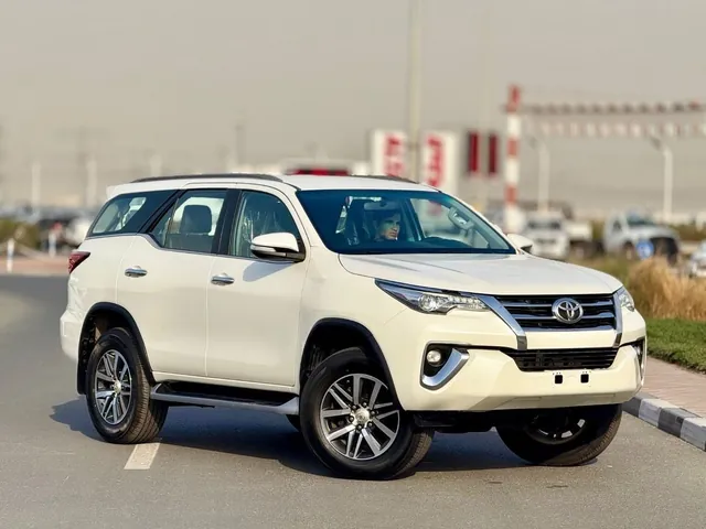 2018 Toyota Fortuner GXR 4.0, photo 3 of 10