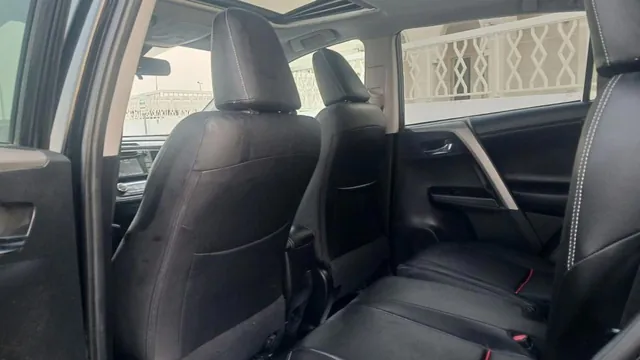 2018 Toyota RAV4 XLE 2.5, photo 10 of 10