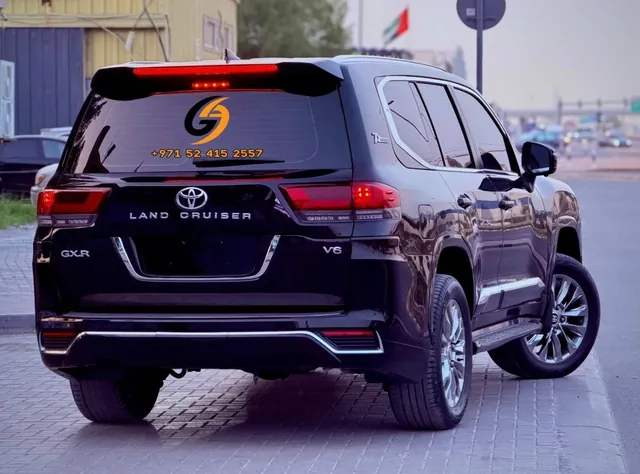 2019 Toyota Land Cruiser (2025-style facelift) GXR 4.0 V6, photo 4 of 8