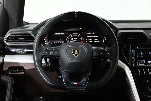 2023 Lamborghini Urus S, photo 8 of 8