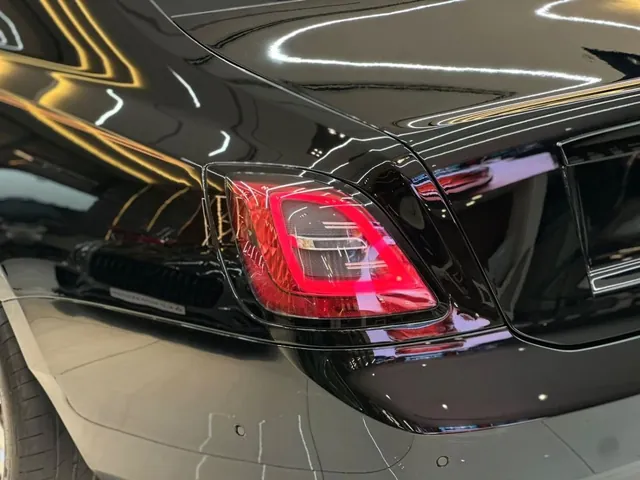 2023 Rolls-Royce Ghost Black Badge, photo 5 of 8