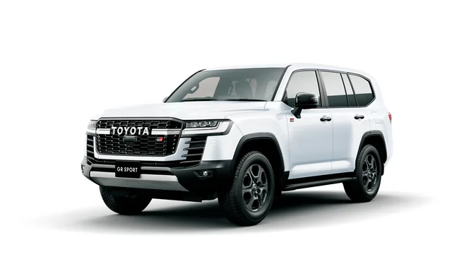2026 Toyota Land Cruiser 300 GR Sport 3.5L V6 Twin Turbo, photo 2 of 7