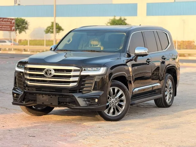 2022 Toyota Land Cruiser 300 GXR 4.0 V6, photo 1 of 10