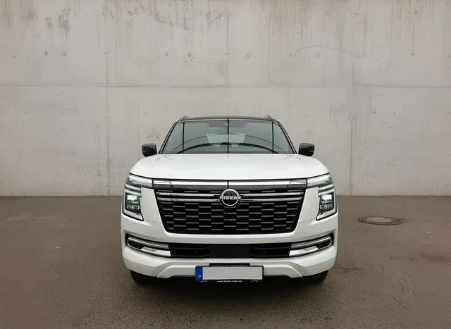 2026 Nissan Patrol LE Platinum City, photo 3 of 10