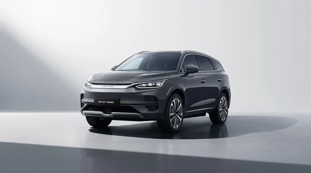 2026 BYD Tang EV AWD, photo 1 of 7