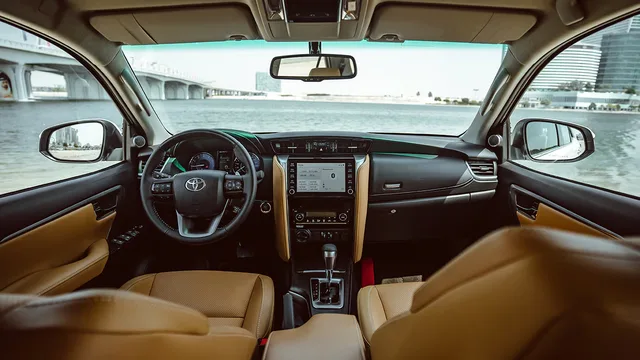 2026 Toyota Fortuner VX, photo 6 of 7