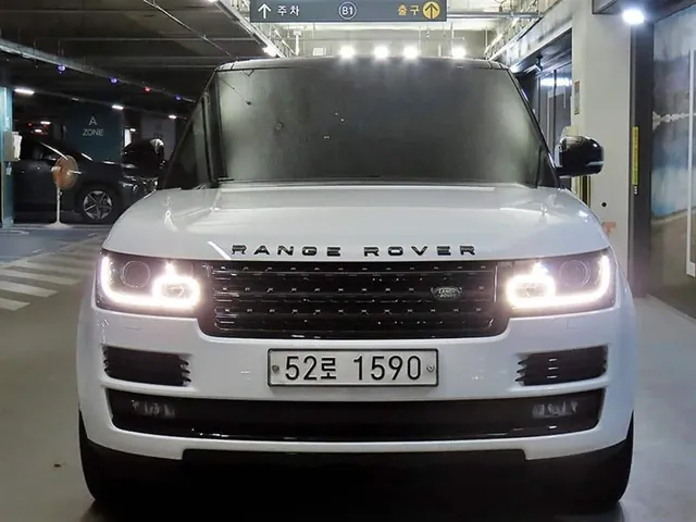 2017 Land Rover Range Rover 4.4 diesel, photo 2 of 10
