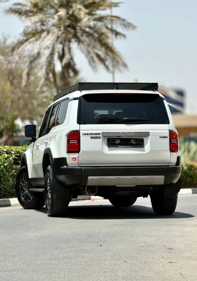 2025 Toyota Land Cruiser Prado Adventure 2.4, photo 3 of 9