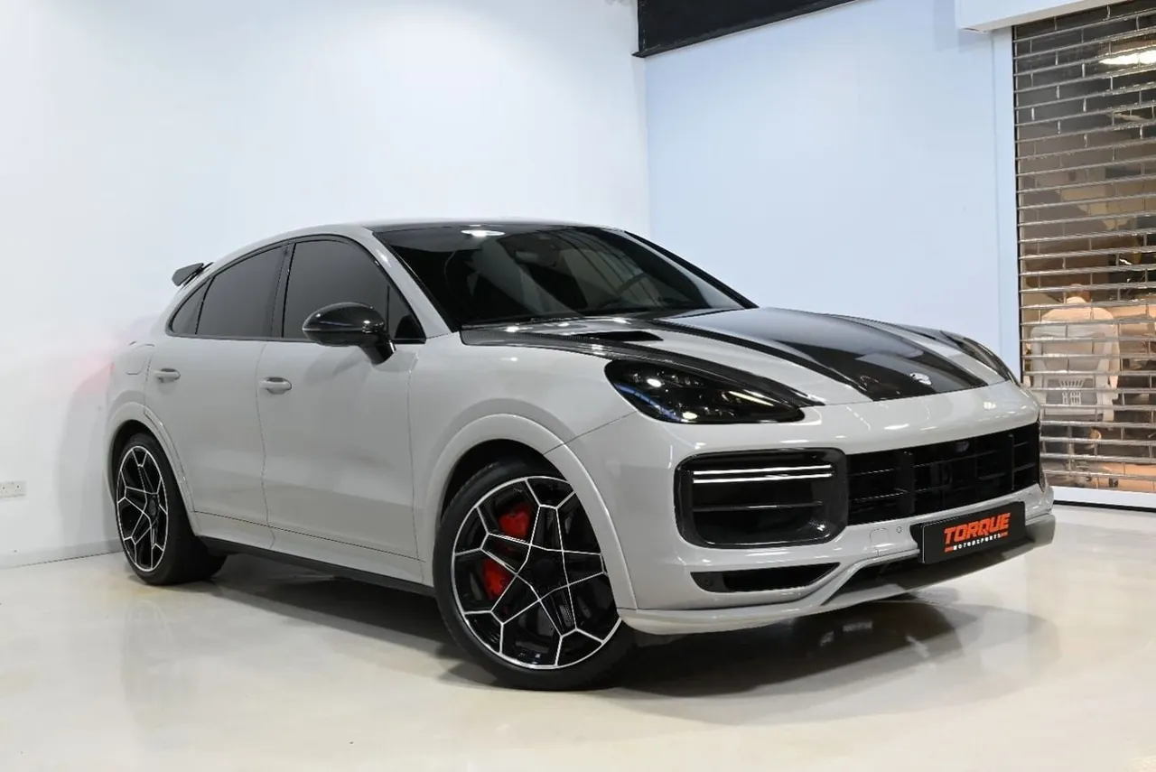 2022 Porsche Cayenne, photo 1 of 10 of this vehicle