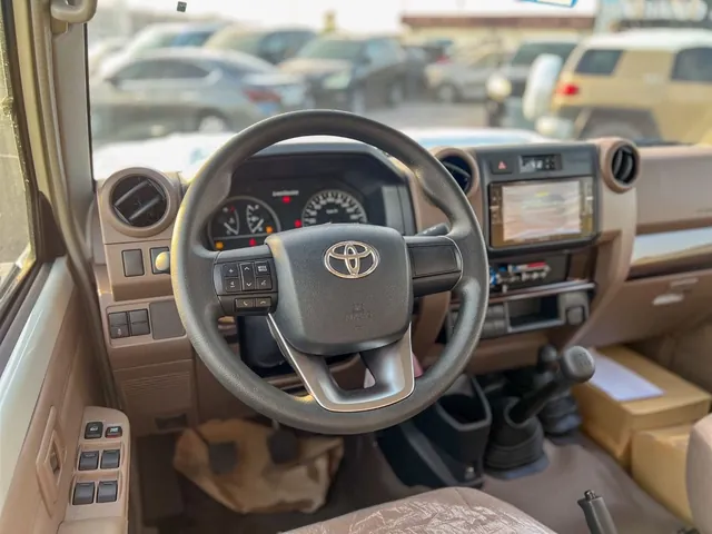2026 Toyota Land Cruiser 79 Double Cab LX 2.8 diesel, diff lock, photo 8 of 8