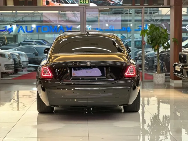2023 Rolls-Royce Ghost Black Badge, photo 3 of 8