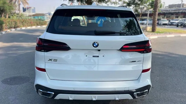2025 BMW X5 xDrive40i M Sport Pro, photo 6 of 10