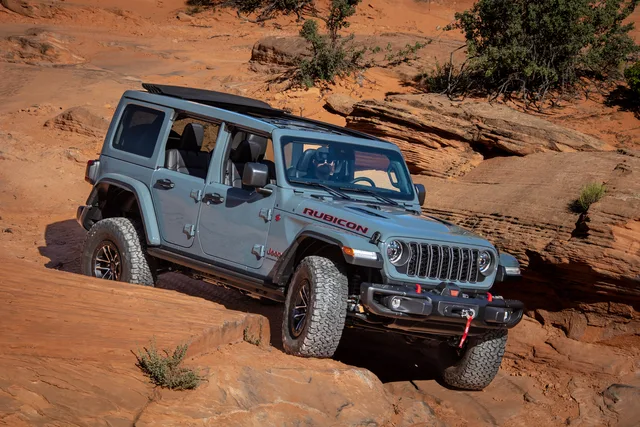 2026 Jeep Wrangler Unlimited Rubicon 3.6L V6, photo 4 of 7