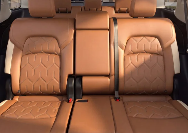 2026 Nissan Pathfinder S 2WD, photo 5 of 7