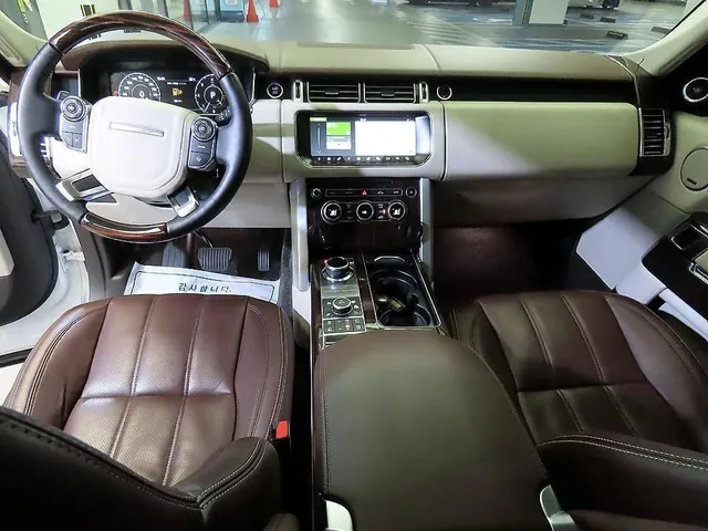 2017 Land Rover Range Rover 4.4 diesel, photo 10 of 10