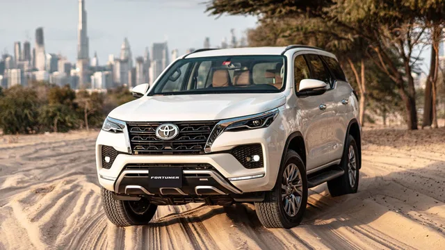 2026 Toyota Fortuner VX, photo 2 of 7