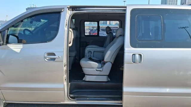 2018 Hyundai Starex 12-seat Standard, photo 8 of 8