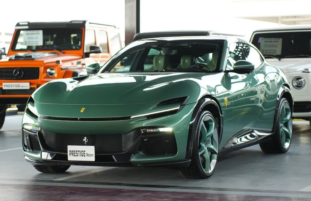 2025 Ferrari Purosangue, photo 1 of 10 of this vehicle