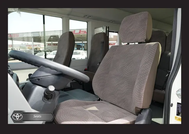 2025 Toyota Coaster 23-seat High Roof Bus 2.7, photo 6 of 10