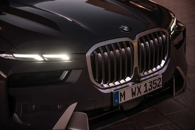 2026 BMW X7 xDrive40i M Sport Pro, photo 5 of 8