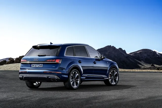 2026 Audi Q7 S line 45 TFSI quattro tiptronic, photo 3 of 8