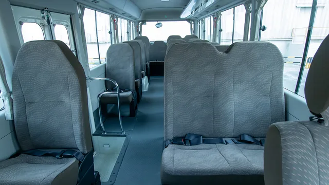 2026 Toyota Coaster STD 4.0L Diesel 23-seat, photo 6 of 8