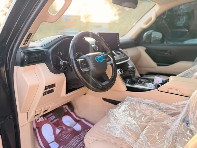 2022 Toyota Land Cruiser 300 GXR 4.0 V6, photo 9 of 10