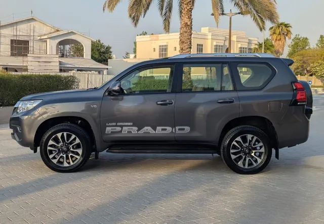 2022 Toyota Land Cruiser Prado Sunroof, camera, photo 5 of 10
