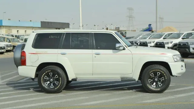 2022 Nissan Patrol Safari SV 4.8, photo 4 of 10