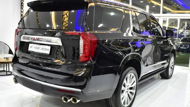 2023 GMC Yukon Denali V8, photo 6 of 9