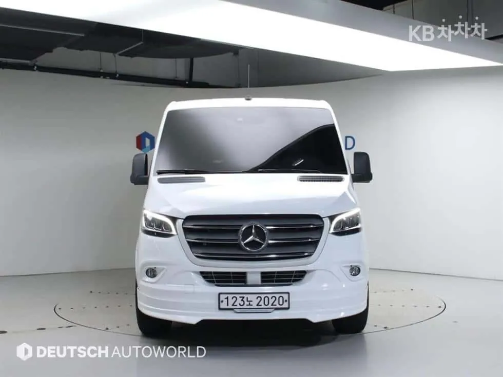 2019 Mercedes-Benz Sprinter, photo 1 of 10 of this vehicle