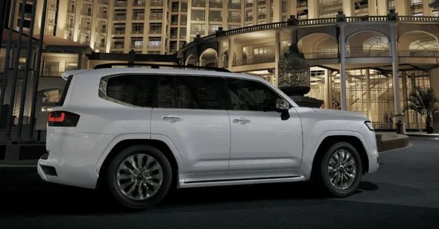 2026 Toyota Land Cruiser VX, photo 3 of 8
