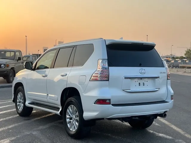 2018 Lexus GX 460 V8 full option, photo 4 of 10