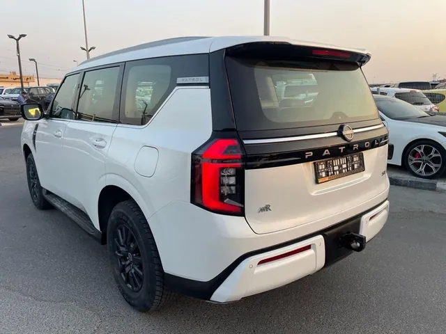2026 Nissan Patrol SE T2 3.8 V6, photo 5 of 7