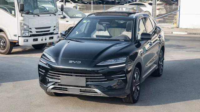 2025 BYD Song Plus DM-i Premium, photo 1 of 9