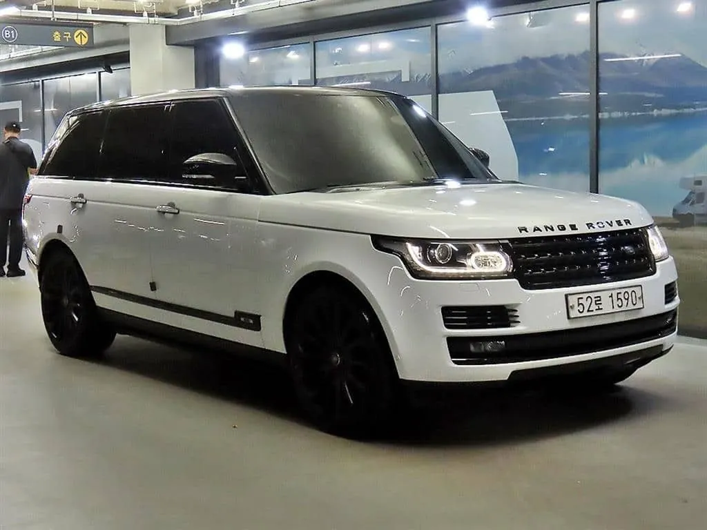 2017 Land Rover Range Rover 4.4 diesel, photo 1 of 10