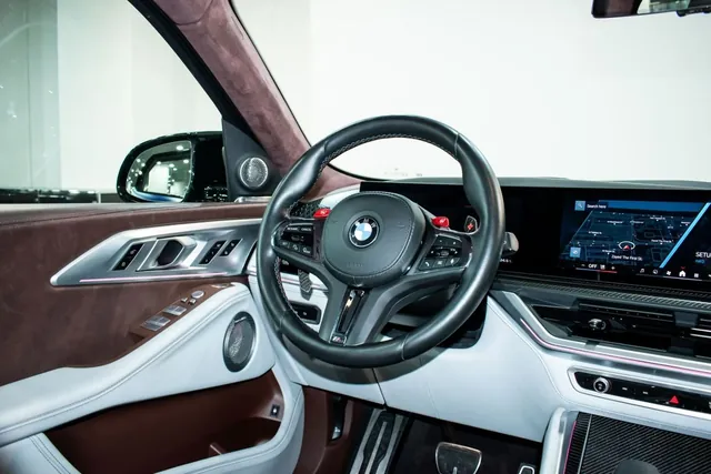 2024 BMW XM M Sport, photo 6 of 10
