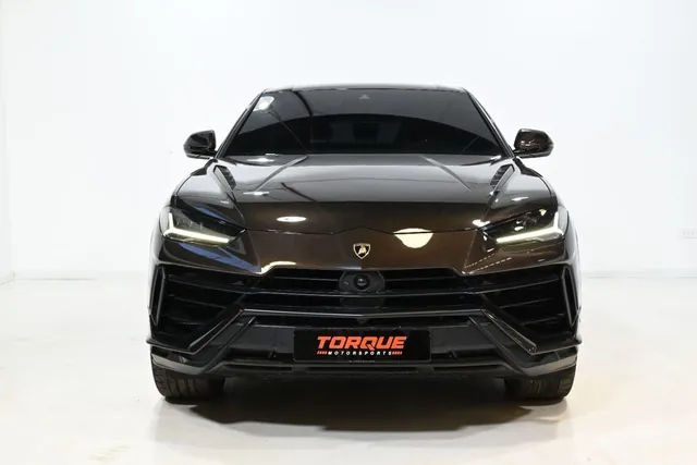 2023 Lamborghini Urus S, photo 2 of 8