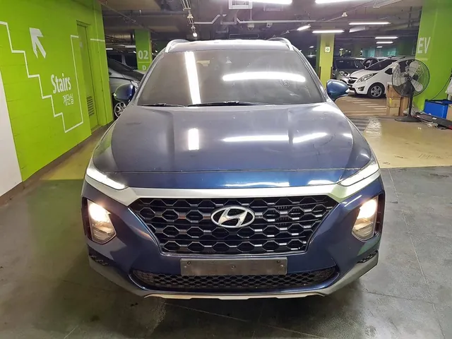 2019 Hyundai Santa Fe Standard, photo 3 of 9
