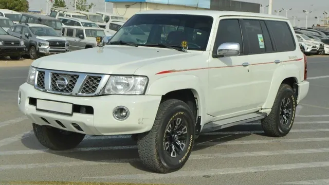 2022 Nissan Patrol Safari SV 4.8, photo 1 of 10