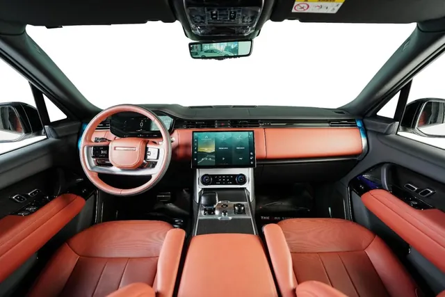 2023 Range Rover SV P530, photo 9 of 10