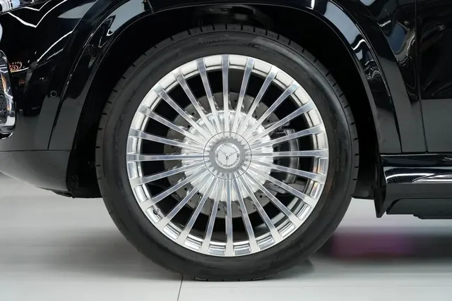 2026 Mercedes-Maybach GLS 600 4MATIC, photo 6 of 6