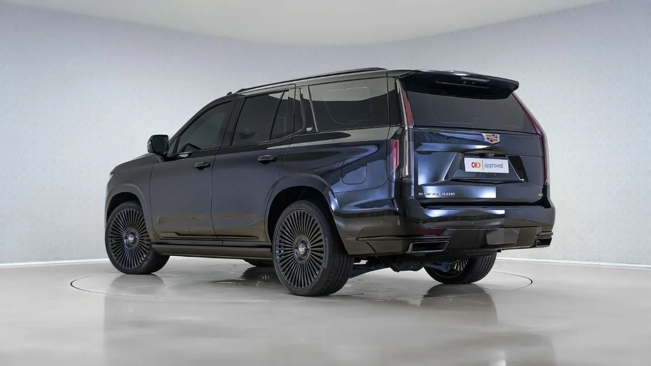 2024 Cadillac Escalade, photo 1 of 6 of this vehicle