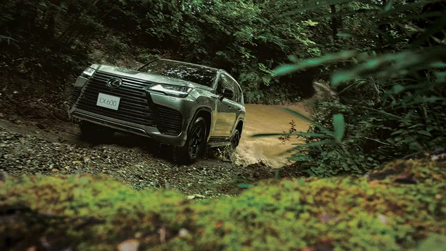 2026 Lexus LX600 Signature, photo 1 of 6