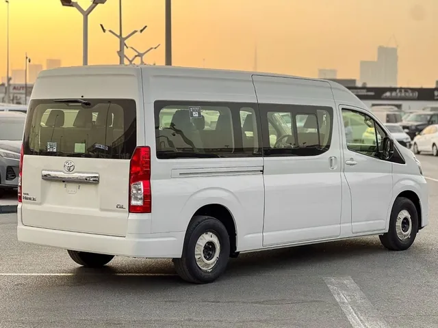 2026 Toyota Hiace GL 3.5, photo 4 of 8