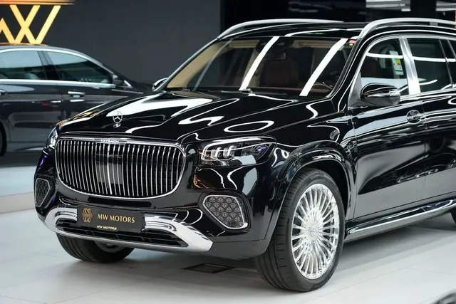 2026 Mercedes-Maybach GLS 600 4MATIC, photo 3 of 6